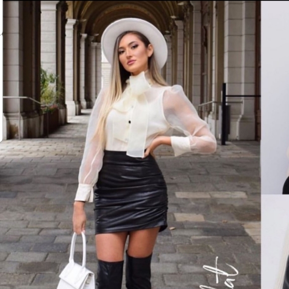 🎈LAST ONE! Zara Organza blouse with tie - Picture 3 of 10